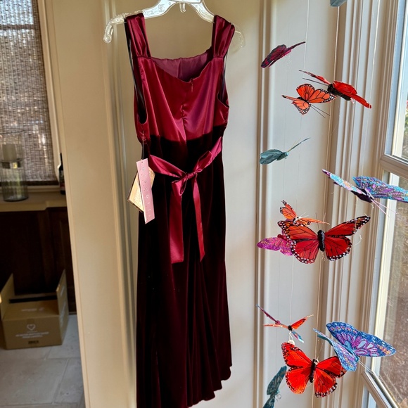 NWT Biscotti Girls Gorgeous Burgundy Velvet Holiday Party Dress - Picture 9 of 10